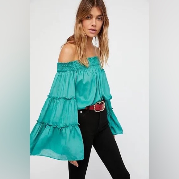 Free People Tops - Free People Free Spirit Bell Sleeve Crop Top Size L